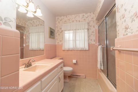 Tiny photo for 2526 Valley Brook Drive, Toledo, OH 43615 (MLS # 10000559)