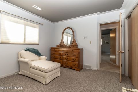 Tiny photo for 2526 Valley Brook Drive, Toledo, OH 43615 (MLS # 10000559)