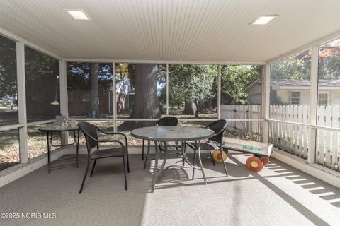Tiny photo for 2526 Valley Brook Drive, Toledo, OH 43615 (MLS # 10000559)