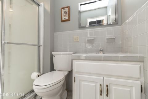 Tiny photo for 2526 Valley Brook Drive, Toledo, OH 43615 (MLS # 10000559)