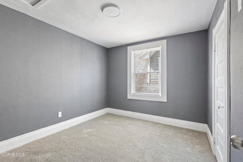 Tiny photo for 3244 Glenwood Avenue, Toledo, OH 43610 (MLS # 10012924)