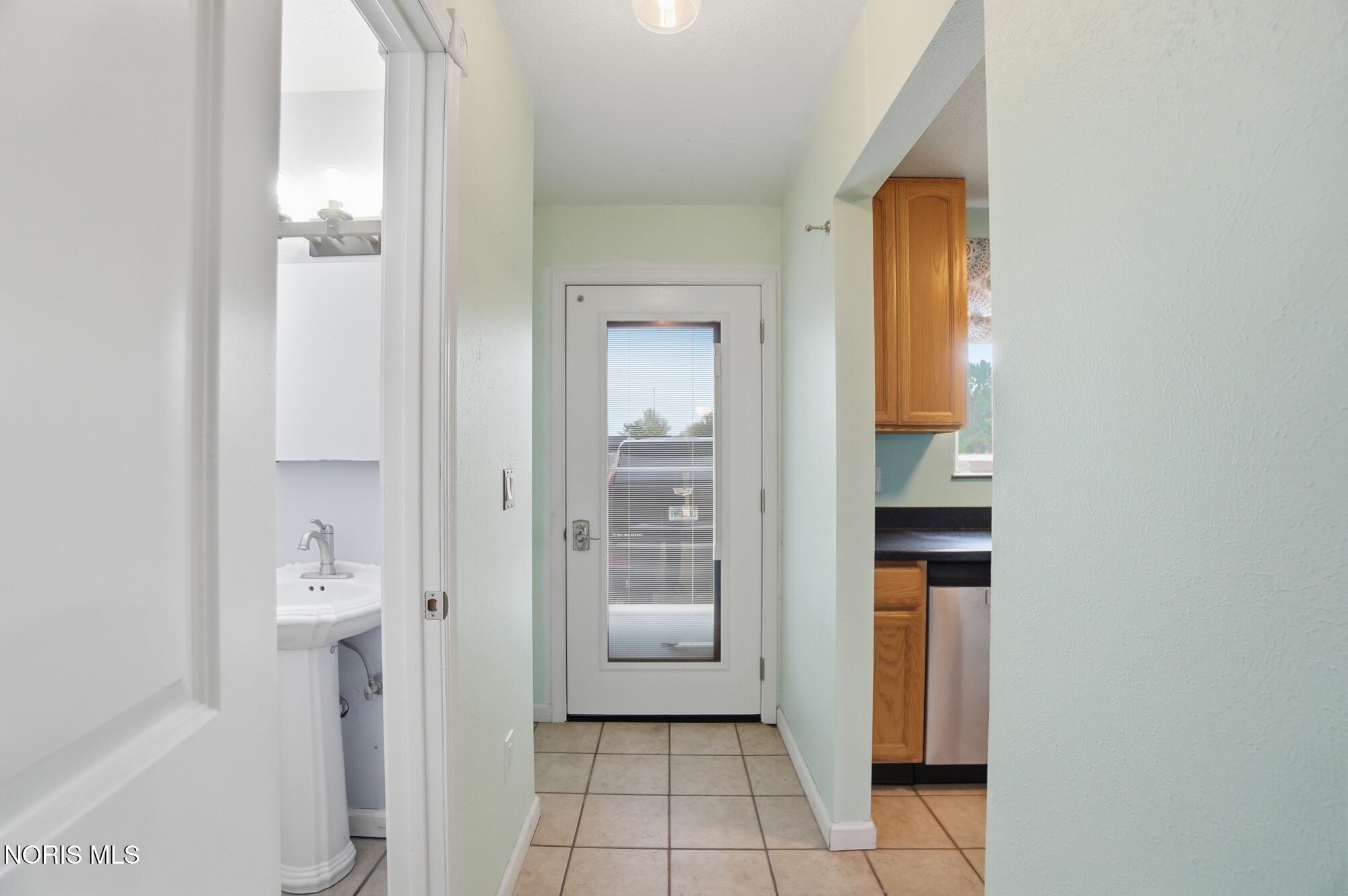 728 Fairway Drive 5