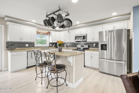Tiny photo for 238 Thimbleberry Drive, Findlay, OH 45840 (MLS # 10014782)