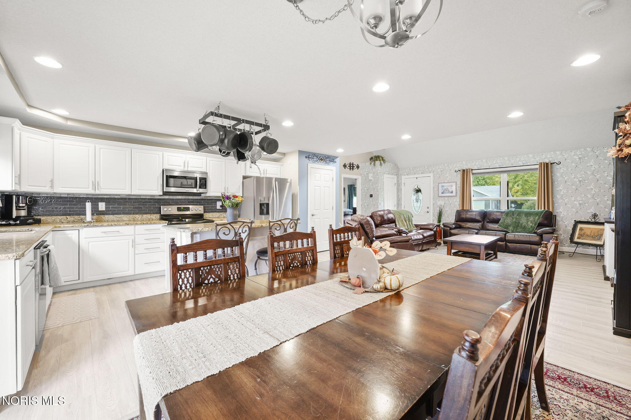 238 Thimbleberry Drive