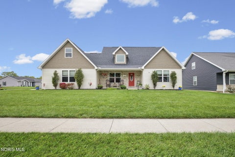 Photo of 238 Thimbleberry Drive, Findlay, OH 45840 (MLS # 10014782)