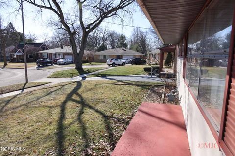 Tiny photo for 4807 Brott Road, Toledo, OH 43613 (MLS # 10004864)
