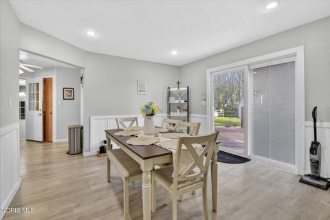 Tiny photo for 1655 Latcha Road, Millbury, OH 43447 (MLS # 10007481)