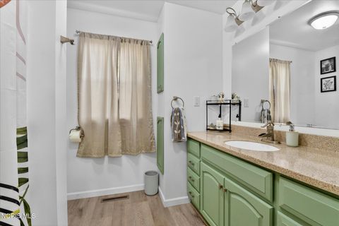 Tiny photo for 1655 Latcha Road, Millbury, OH 43447 (MLS # 10007481)