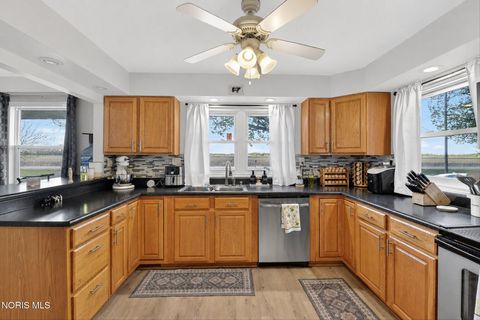 Tiny photo for 1655 Latcha Road, Millbury, OH 43447 (MLS # 10007481)