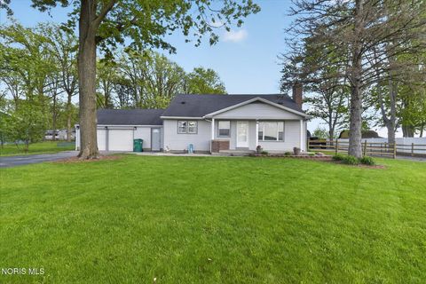 Photo of 1655 Latcha Road, Millbury, OH 43447 (MLS # 10007481)