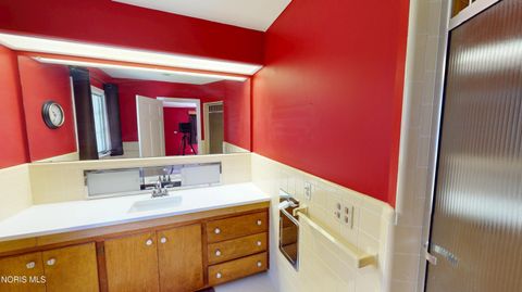 Tiny photo for 1900 Port Clinton Road, Fremont, OH 43420 (MLS # 10007827)