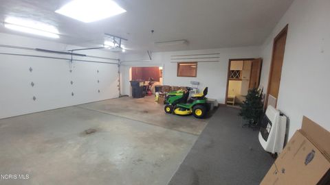 Tiny photo for 1900 Port Clinton Road, Fremont, OH 43420 (MLS # 10007827)