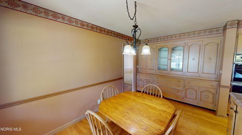 Tiny photo for 1900 Port Clinton Road, Fremont, OH 43420 (MLS # 10007827)