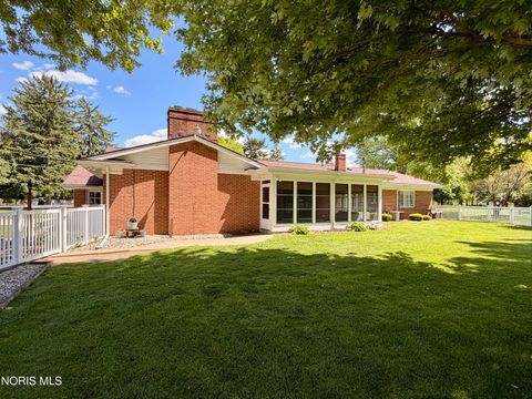 Tiny photo for 1900 Port Clinton Road, Fremont, OH 43420 (MLS # 10007827)