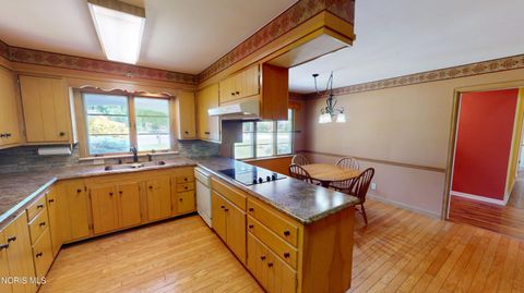 Tiny photo for 1900 Port Clinton Road, Fremont, OH 43420 (MLS # 10007827)