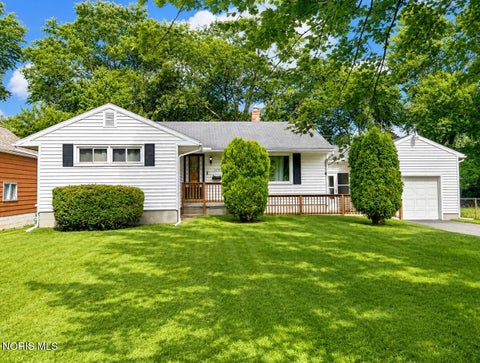 Photo of 5618 Chippewa Road, Toledo, OH 43613 (MLS # 10012130)