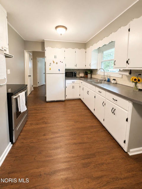 Tiny photo for 5618 Chippewa Road, Toledo, OH 43613 (MLS # 10012130)