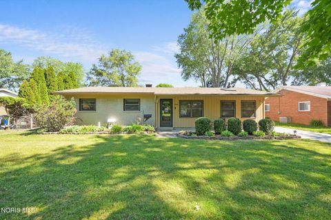 Photo of 3534 Robin Road, Toledo, OH 43623 (MLS # 10008913)