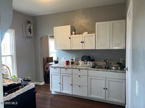 Tiny photo for 1802 Norwood Avenue, Toledo, OH 43607 (MLS # 10005109)