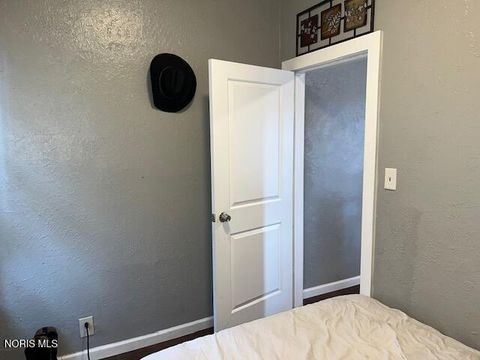 Tiny photo for 1802 Norwood Avenue, Toledo, OH 43607 (MLS # 10005109)