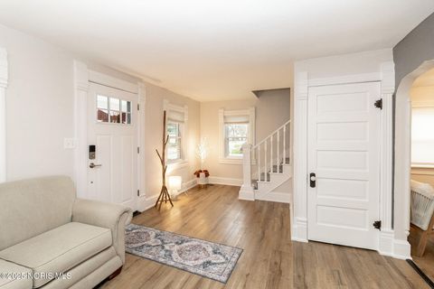 Tiny photo for 620 W Wayne Street, Maumee, OH 43537 (MLS # 10001879)