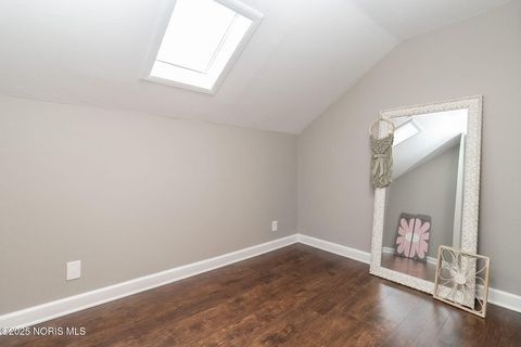 Tiny photo for 620 W Wayne Street, Maumee, OH 43537 (MLS # 10001879)