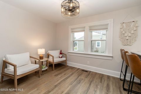 Tiny photo for 620 W Wayne Street, Maumee, OH 43537 (MLS # 10001879)