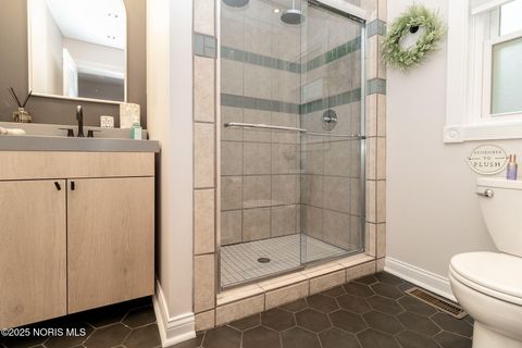 Tiny photo for 620 W Wayne Street, Maumee, OH 43537 (MLS # 10001879)