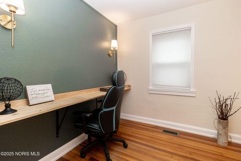 Tiny photo for 620 W Wayne Street, Maumee, OH 43537 (MLS # 10001879)