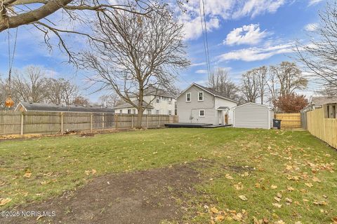 Tiny photo for 620 W Wayne Street, Maumee, OH 43537 (MLS # 10001879)