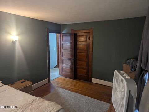 Tiny photo for 223 Valleywood Drive, Toledo, OH 43605 (MLS # 10009280)
