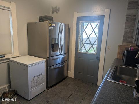 Tiny photo for 223 Valleywood Drive, Toledo, OH 43605 (MLS # 10009280)