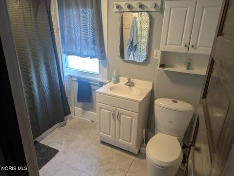 Tiny photo for 223 Valleywood Drive, Toledo, OH 43605 (MLS # 10009280)