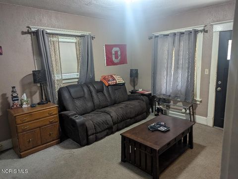 Tiny photo for 223 Valleywood Drive, Toledo, OH 43605 (MLS # 10009280)