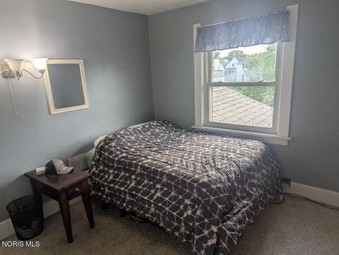 Tiny photo for 223 Valleywood Drive, Toledo, OH 43605 (MLS # 10009280)