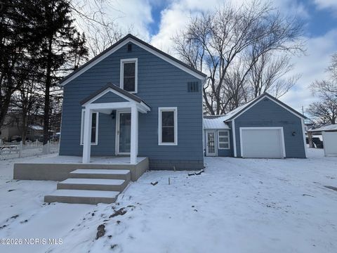 Photo of 115 N Lebanon Street, Bryan, OH 43506 (MLS # 10002712)