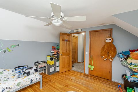 Tiny photo for 337 Crestway Drive, Oregon, OH 43616 (MLS # 10006533)