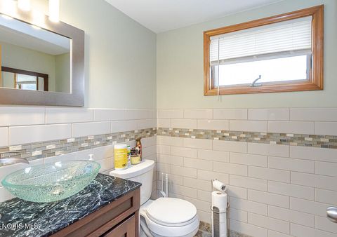 Tiny photo for 337 Crestway Drive, Oregon, OH 43616 (MLS # 10006533)