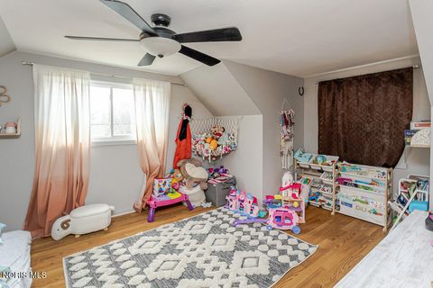 Tiny photo for 337 Crestway Drive, Oregon, OH 43616 (MLS # 10006533)