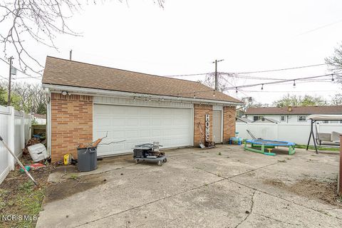 Tiny photo for 337 Crestway Drive, Oregon, OH 43616 (MLS # 10006533)