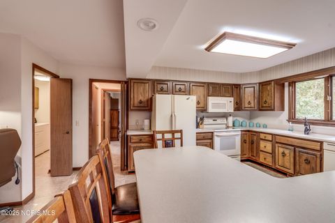 Tiny photo for 2732 Ralphwood Drive, Toledo, OH 43613 (MLS # 10000683)