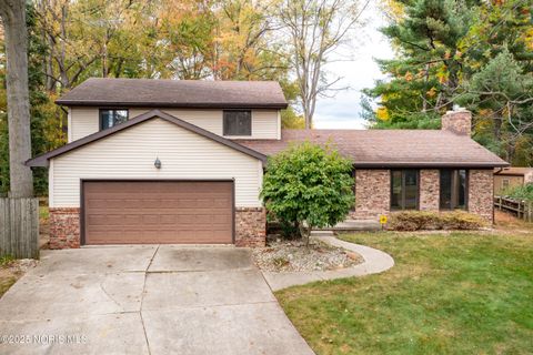 Photo of 2732 Ralphwood Drive, Toledo, OH 43613 (MLS # 10000683) Photo of 2732 Ralphwood Drive, Toledo, OH 43613 (MLS # 10000683)