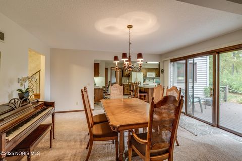 Tiny photo for 2732 Ralphwood Drive, Toledo, OH 43613 (MLS # 10000683)