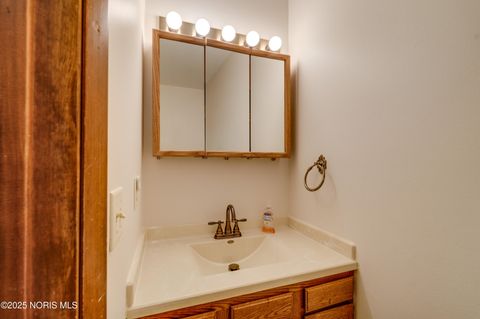 Tiny photo for 2732 Ralphwood Drive, Toledo, OH 43613 (MLS # 10000683)