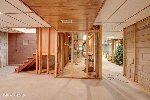 Tiny photo for 2732 Ralphwood Drive, Toledo, OH 43613 (MLS # 10000683)