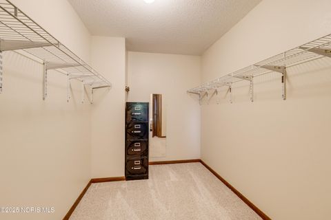 Tiny photo for 2732 Ralphwood Drive, Toledo, OH 43613 (MLS # 10000683)