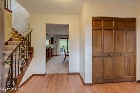 Tiny photo for 2732 Ralphwood Drive, Toledo, OH 43613 (MLS # 10000683)