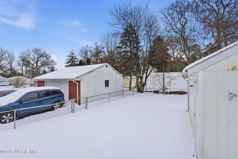 Tiny photo for 914 Sawyer Road, Toledo, OH 43615 (MLS # 10003587)