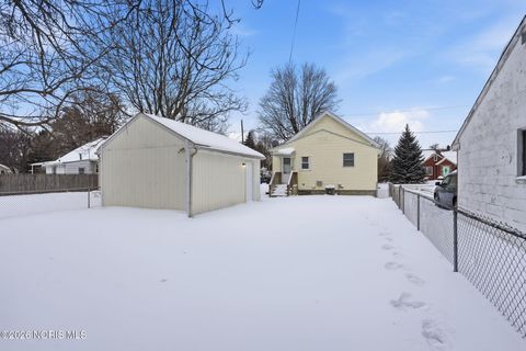 Tiny photo for 914 Sawyer Road, Toledo, OH 43615 (MLS # 10003587)