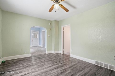 Tiny photo for 914 Sawyer Road, Toledo, OH 43615 (MLS # 10003587)